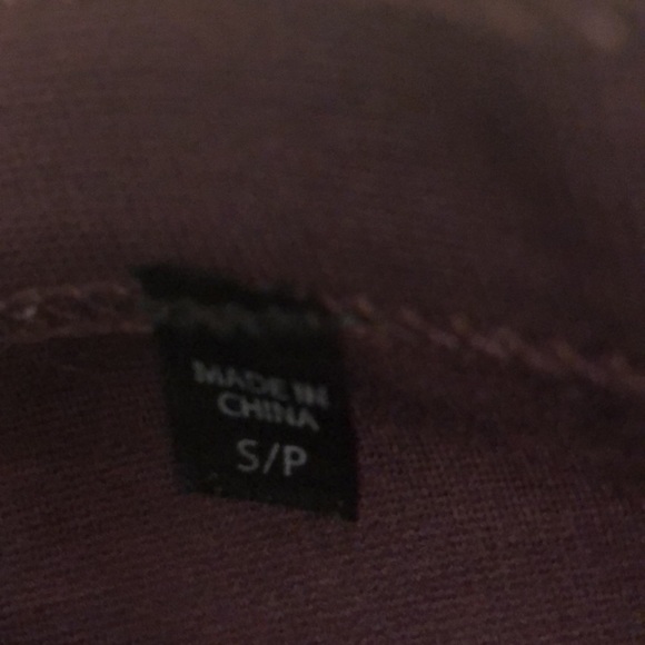 NEW MILK BURGUNDY LEGGINGS WITH FAUX LEATHER DETAIL - Picture 3 of 4